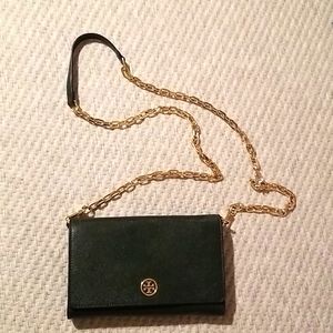 Authentic Tory Burch Robinson chain wallet
